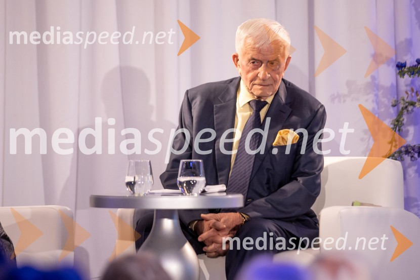 Predstavitev knjige Petra Čeferina Smeh na sodišču