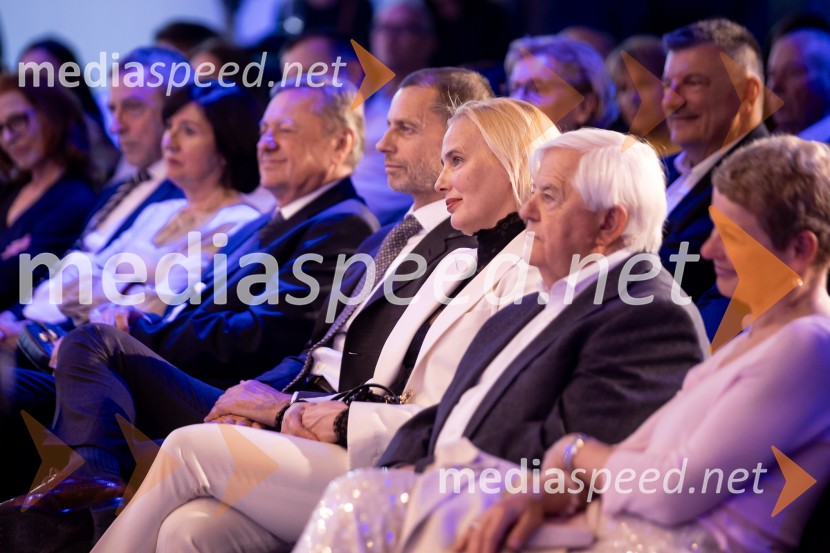 Predstavitev knjige Petra Čeferina Smeh na sodišču