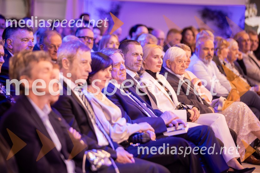 Predstavitev knjige Petra Čeferina Smeh na sodišču