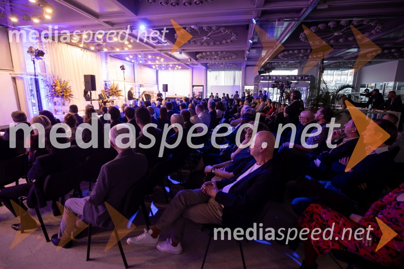 Predstavitev knjige Petra Čeferina Smeh na sodišču