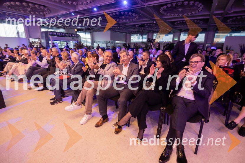 Predstavitev knjige Petra Čeferina Smeh na sodišču