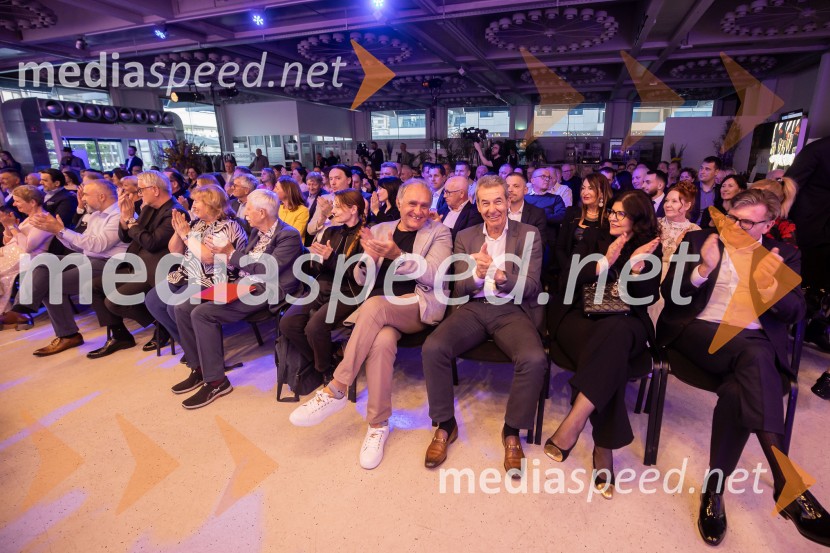 Predstavitev knjige Petra Čeferina Smeh na sodišču