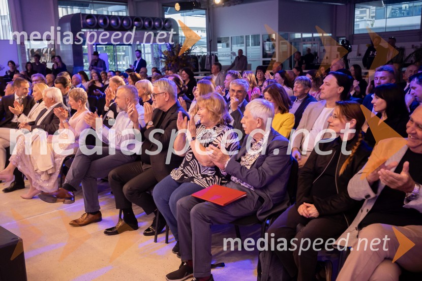 Predstavitev knjige Petra Čeferina Smeh na sodišču