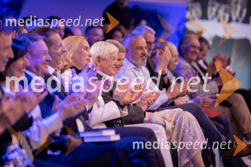 Predstavitev knjige Petra Čeferina Smeh na sodišču