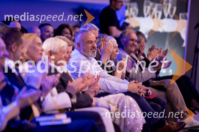 Predstavitev knjige Petra Čeferina Smeh na sodišču