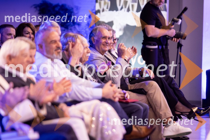 Predstavitev knjige Petra Čeferina Smeh na sodišču