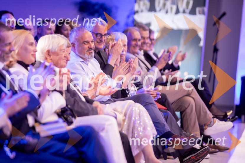 Predstavitev knjige Petra Čeferina Smeh na sodišču