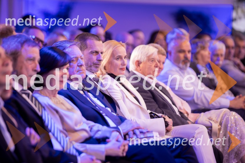 Predstavitev knjige Petra Čeferina Smeh na sodišču