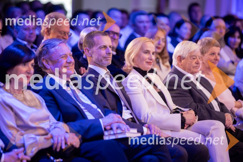 Predstavitev knjige Petra Čeferina Smeh na sodišču