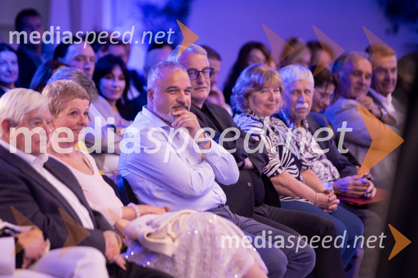 Predstavitev knjige Petra Čeferina Smeh na sodišču