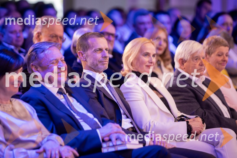 Predstavitev knjige Petra Čeferina Smeh na sodišču