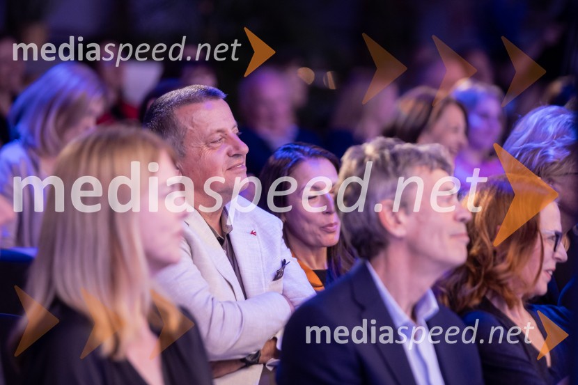 Predstavitev knjige Petra Čeferina Smeh na sodišču