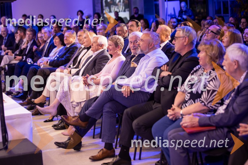 Predstavitev knjige Petra Čeferina Smeh na sodišču