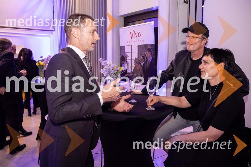 Predstavitev knjige Petra Čeferina Smeh na sodišču