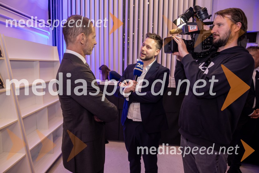 Predstavitev knjige Petra Čeferina Smeh na sodišču