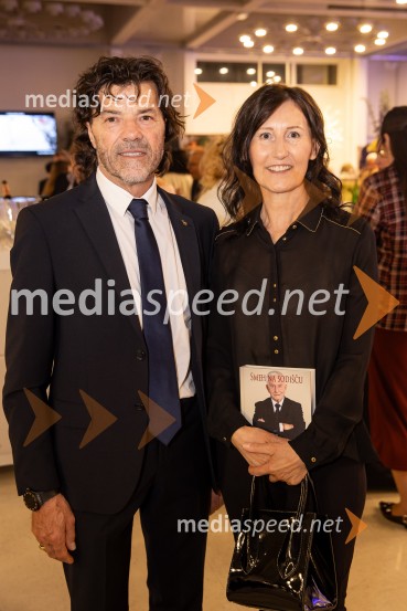 Predstavitev knjige Petra Čeferina Smeh na sodišču