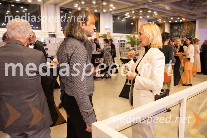 Predstavitev knjige Petra Čeferina Smeh na sodišču