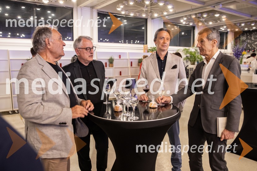 Predstavitev knjige Petra Čeferina Smeh na sodišču