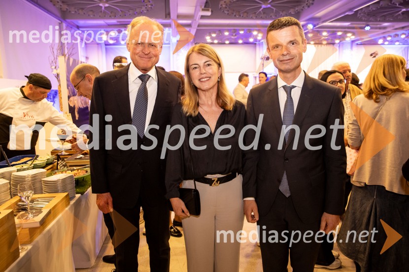 Predstavitev knjige Petra Čeferina Smeh na sodišču