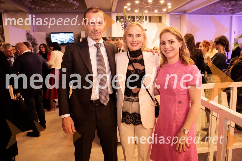 Predstavitev knjige Petra Čeferina Smeh na sodišču