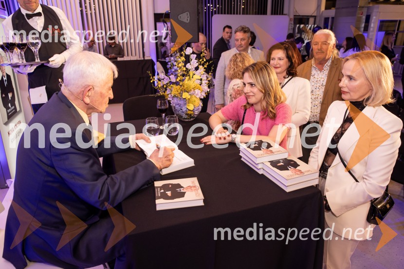 Predstavitev knjige Petra Čeferina Smeh na sodišču