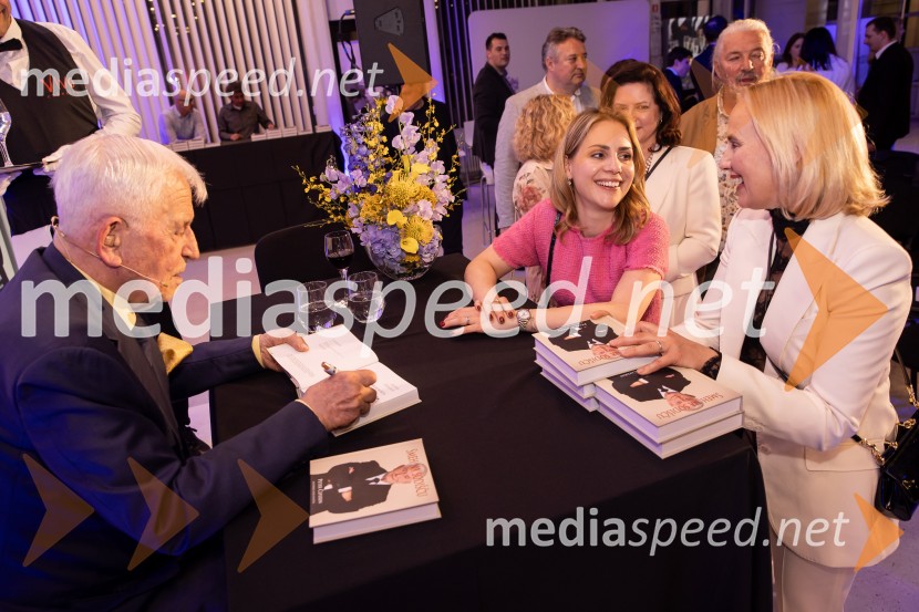 Predstavitev knjige Petra Čeferina Smeh na sodišču