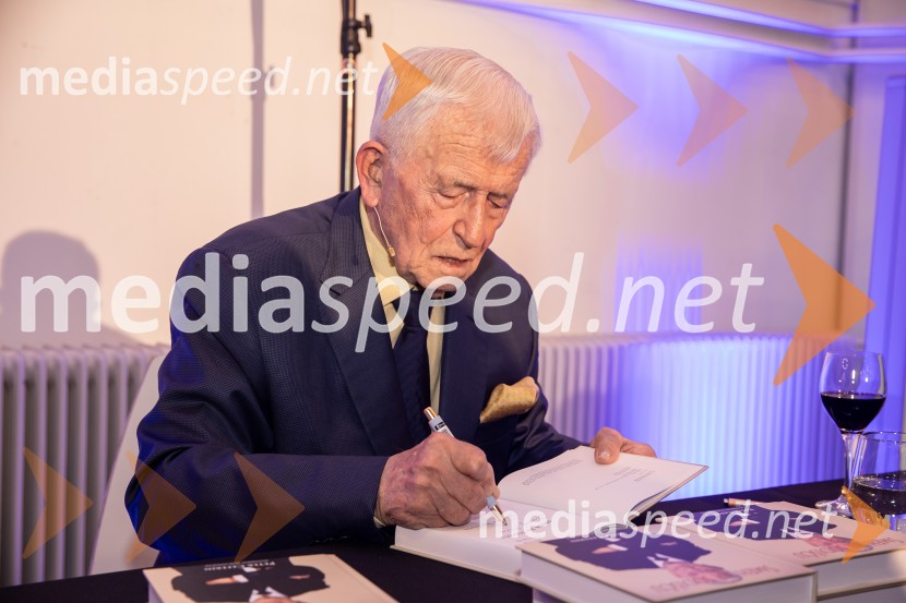 Predstavitev knjige Petra Čeferina Smeh na sodišču