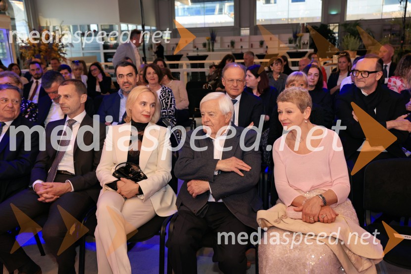 Smeh na sodišču, predstavitev knjige Petra Čeferina