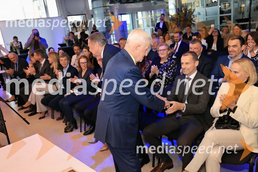 Smeh na sodišču, predstavitev knjige Petra Čeferina