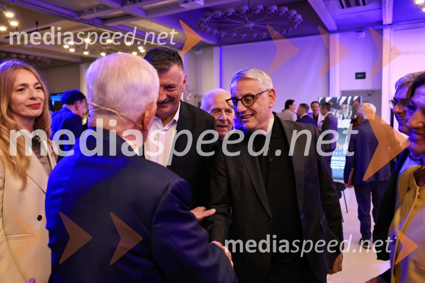  Matjaž Han, minister za gospodarstvo, turizem in športSmeh na sodišču, predstavitev knjige Petra Čeferina