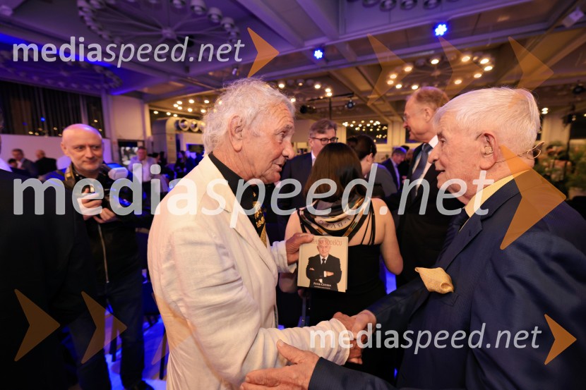  ... ; dr. Peter  Čeferin, pravnik, pisateljSmeh na sodišču, predstavitev knjige Petra Čeferina