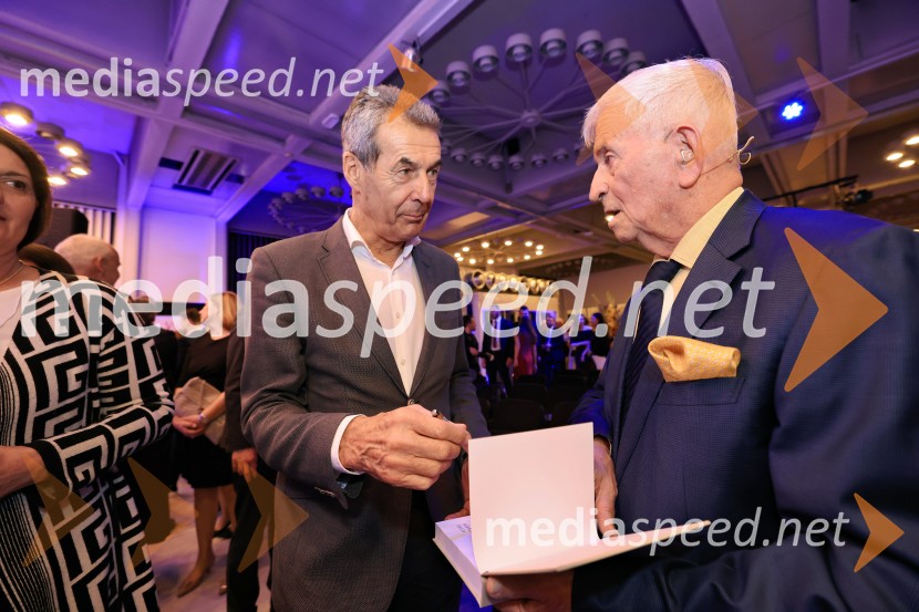  Milan Martin Cvikl, ekonomist; dr. Peter  Čeferin, pravnik, pisateljSmeh na sodišču, predstavitev knjige Petra Čeferina