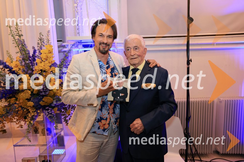  ... ; dr. Peter  Čeferin, pravnik, pisateljSmeh na sodišču, predstavitev knjige Petra Čeferina