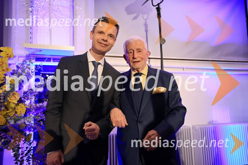  ... ; dr. Peter  Čeferin, pravnik, pisateljSmeh na sodišču, predstavitev knjige Petra Čeferina