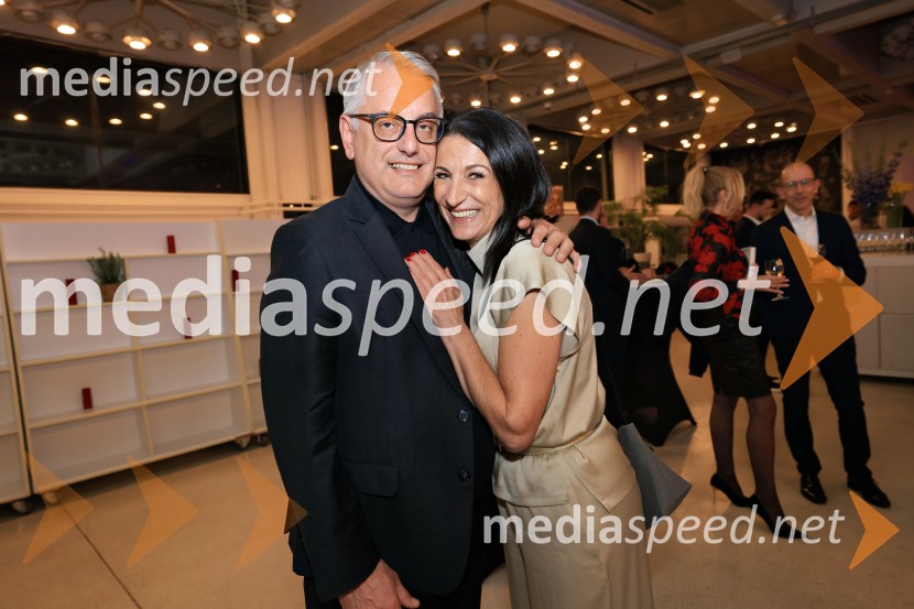  Matjaž Han, minister za gospodarstvo, turizem in šport;  Betka Šuhel Mikolič,  strateško komuniciranje, P&S svetovanjeSmeh na sodišču, predstavitev knjige Petra Čeferina