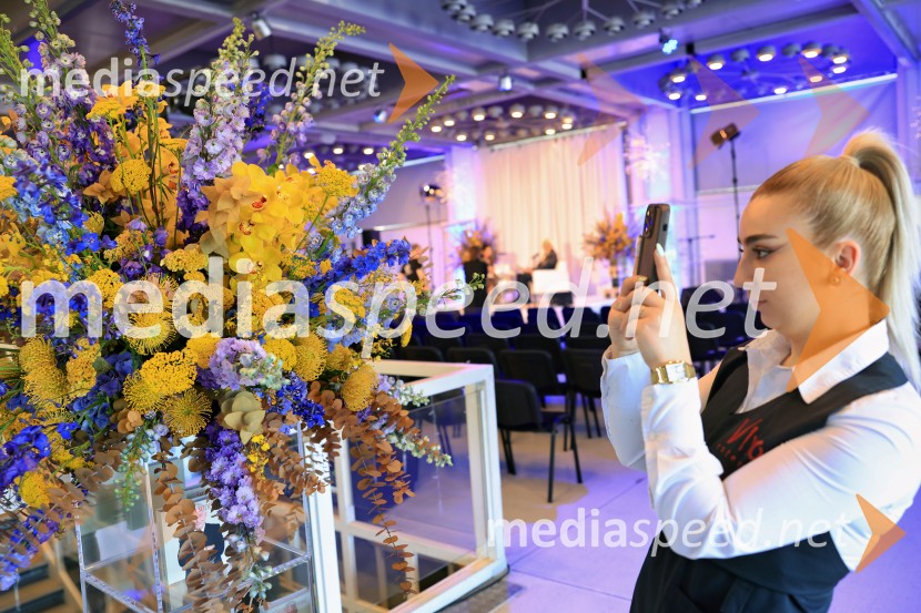 Smeh na sodišču, predstavitev knjige Petra Čeferina