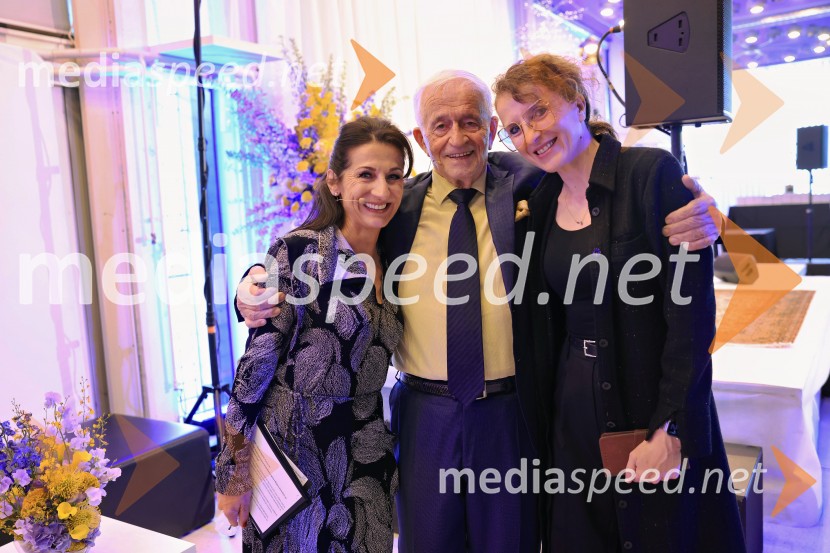  Betka Šuhel Mikolič,  strateško komuniciranje, P&S svetovanje; dr. Peter  Čeferin, pravnik, pisatelj;  Polona Lovšin, vodja komunikacij, Riko d.o.o.Smeh na sodišču, predstavitev knjige Petra Čeferina