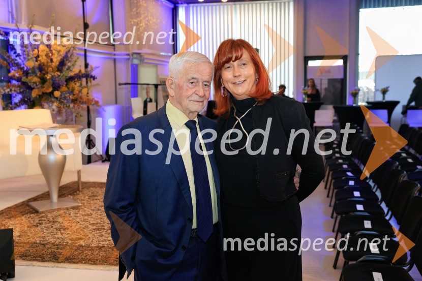 dr. Peter  Čeferin, pravnik, pisatelj;  Jerneja  Kamnikar, ustanoviteljica in direktorica Vivo CateringSmeh na sodišču, predstavitev knjige Petra Čeferina