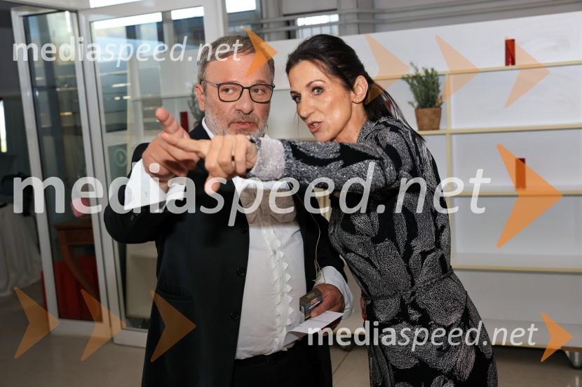  Bojan Emeršič, igralec;  Betka Šuhel Mikolič,  strateško komuniciranje, P&S svetovanjeSmeh na sodišču, predstavitev knjige Petra Čeferina