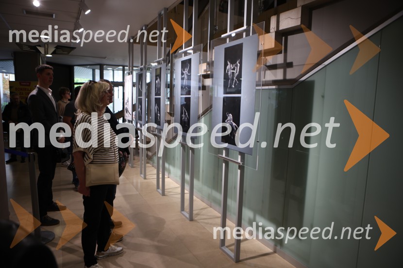 Dialog telesa, odprtje fotografske razstave, Miha Kacafura