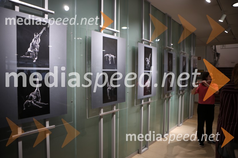 Dialog telesa, odprtje fotografske razstave, Miha Kacafura