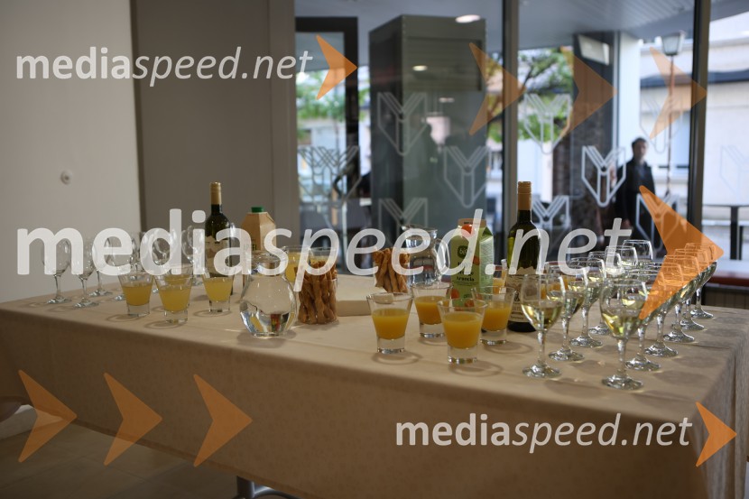 Dialog telesa, odprtje fotografske razstave, Miha Kacafura