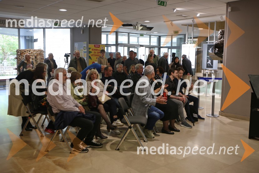 Dialog telesa, odprtje fotografske razstave, Miha Kacafura