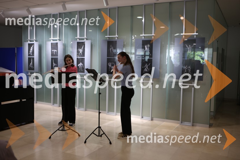 Dialog telesa, odprtje fotografske razstave, Miha Kacafura