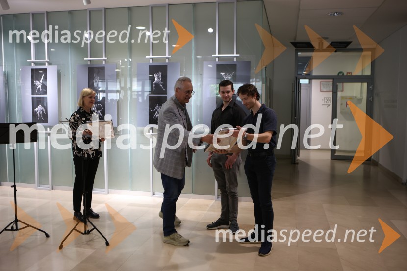 Dialog telesa, odprtje fotografske razstave, Miha Kacafura