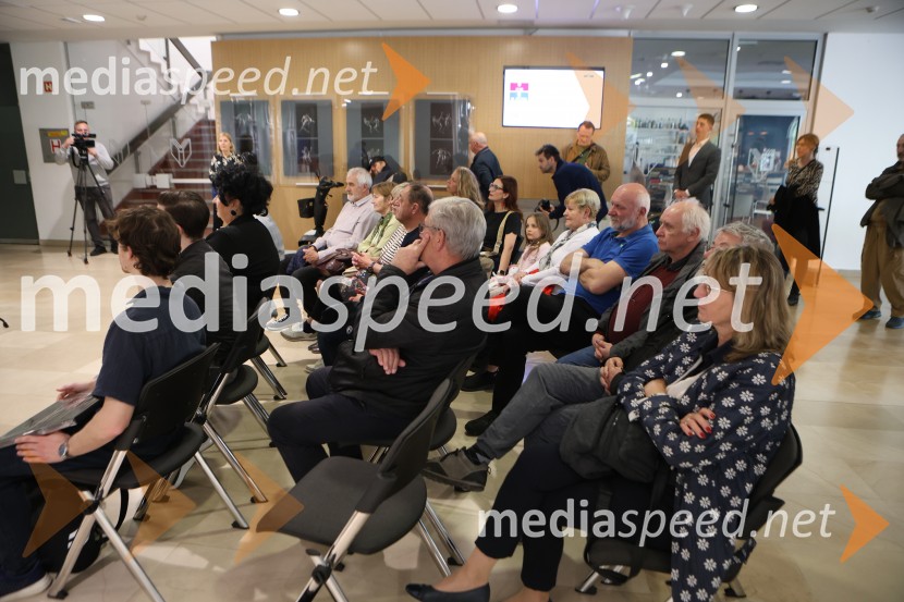 Dialog telesa, odprtje fotografske razstave, Miha Kacafura