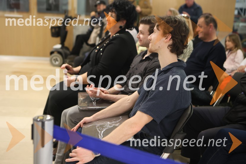 Dialog telesa, odprtje fotografske razstave, Miha Kacafura