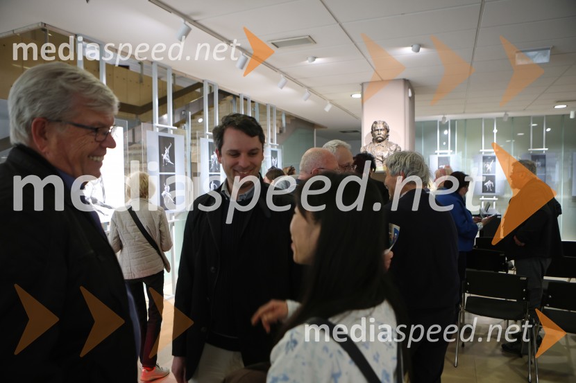 Dialog telesa, odprtje fotografske razstave, Miha Kacafura