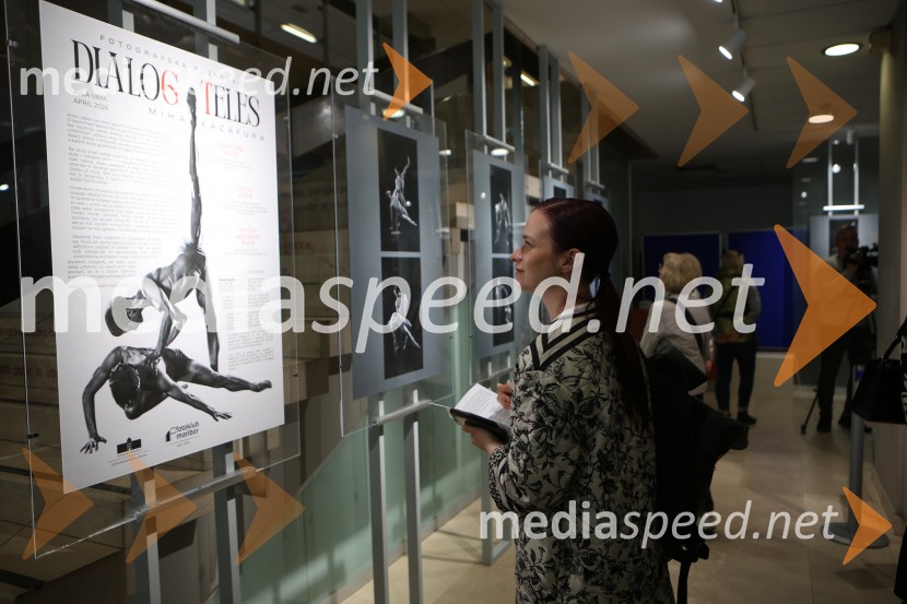Dialog telesa, odprtje fotografske razstave, Miha Kacafura