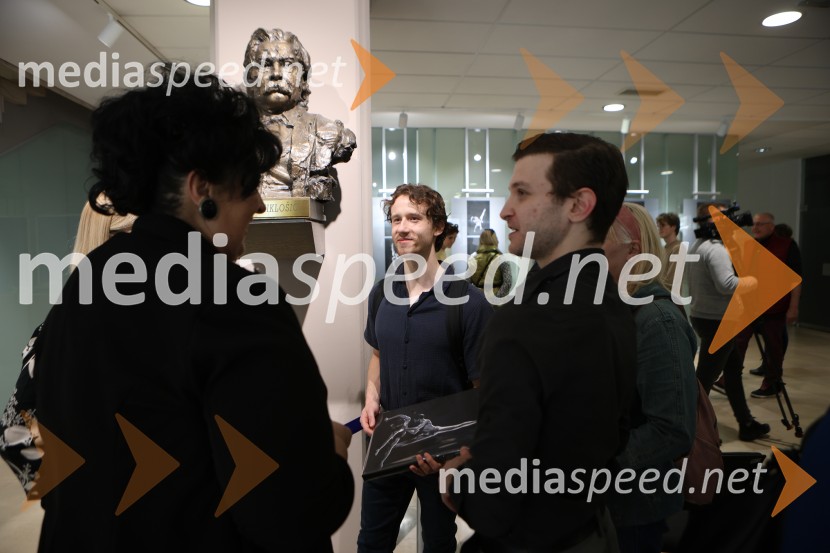 Dialog telesa, odprtje fotografske razstave, Miha Kacafura